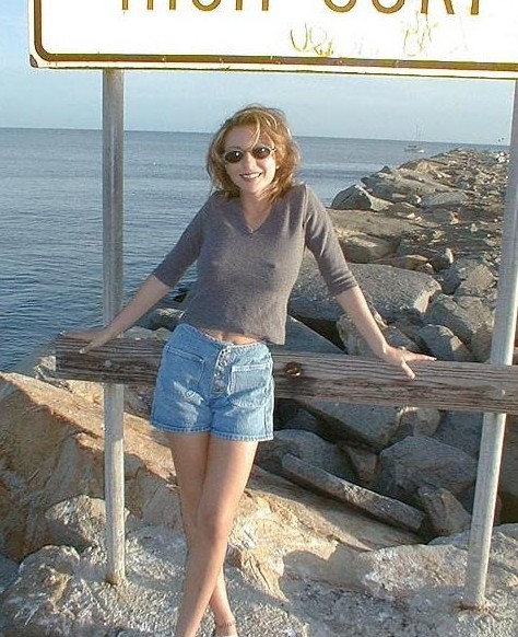roxanne braless pic 3