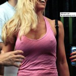 pink shirt pokies pic