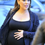 Alyssa Milano pregnant pokies